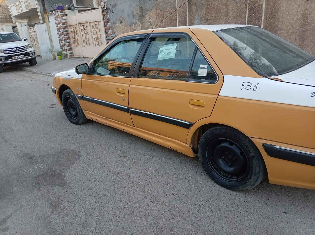 السلام عليكم بيجو بارص موديل ٢٠١٥ سياره كير مكينه صدر امامي خلفي جديد جاهزه بيهه ضربه جاملغ خلفي ومعمر  تبريد نقصه كمبريسر رقم بغدادشرط التحويل غرامه مصفره هيئه وغرامات سياره مرتبه وحلوه مال عيشه وترهم مروس مكاني بغداد الحسينيه مال راشديه***********
