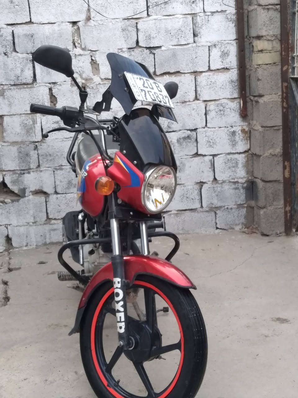 سلام عليكم بوكسر مديل 22 كفاله عامه جديد جديد جيب وياك فيتر وتعال دراجه مامشتغله دلفري ابدددددد
كفاله عامه مرقم ديالئ دراجه ماشية 11 الف حقيقي 
السعر مليونين و ١٥٠ وبيه مجال حك الجيه لو تفر بغداد كله متلكه مرقم جديد بهيج سعر 
العنوان البياع تقاطع درويش 
الهاتف. ***********
اليحب يسولف لا يتصل بس الشراي يتصل
