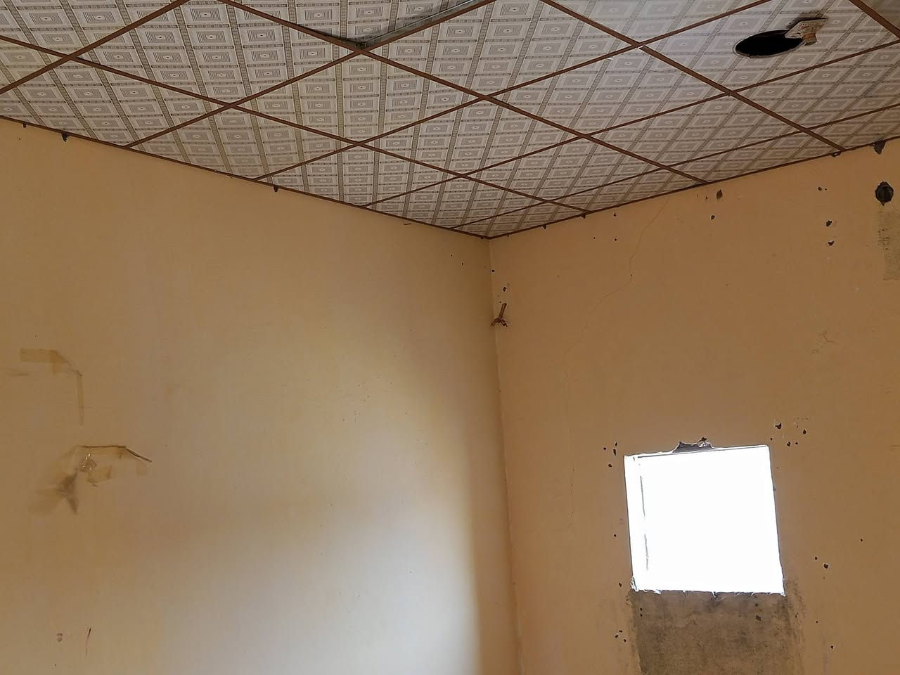 بيت طابو زراعي للبيع 

في ابو خصيب طريق الصحراء 

المساحة 150 متر 

يحتوي البيت على غرفتين ودوانية وصاله ومطبخ وحمام 

البيت كونكريت 

السعر 46 مليون

لاستفسار تتواصل على رقم 
***********
