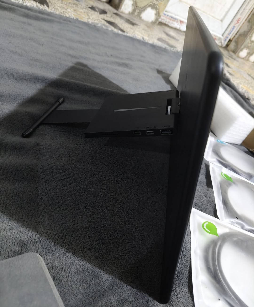 شاشه محموله تربط على لابتوب وكل الاجهزه  حجمه ماعرف شكد وياهه ملحقاته كامله اول تم 100


**إذا كنت صاحب هذا الإعلان وتريد حذفه لأي سبب، رجاءا أرسل رسالة إلى الدعم الفني**