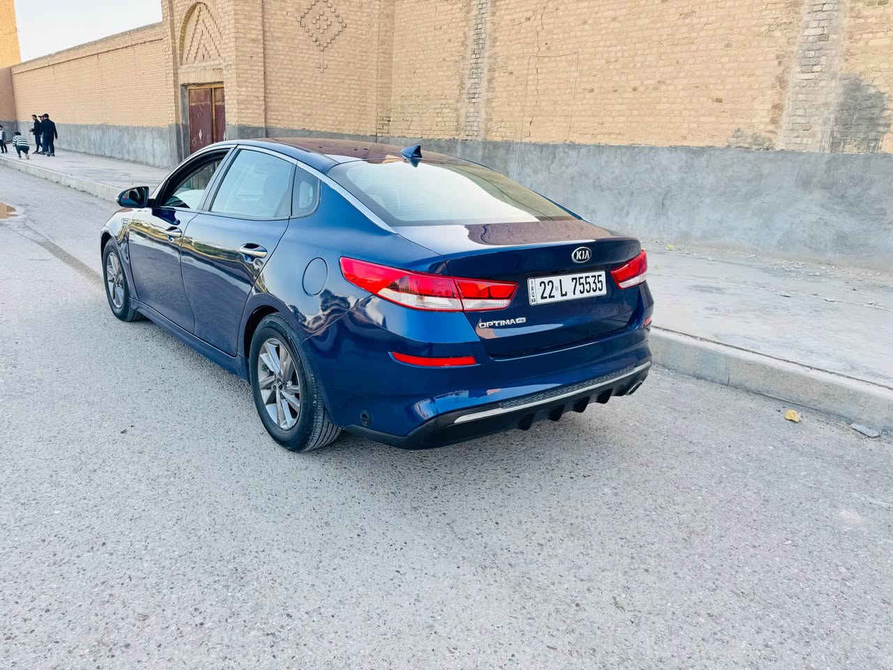 السلام عليكم كيا اوبتما 2020 أمريكي مكينه 2400 جي دي اي سياره بيه"""4قطع صبغ قطع كلير سياره جاهزه من مكينه وكير وحداديه وتخم تاير غرفه جديده جسمه لخارجي صافي لا زلغ لارصعه سياره جاهزه لاخير على وضع شركه سيارة مشدوه منظومة غاز شغله 
موصفات سياره 
تحكمات 
كامرى 
انظمه قياده 
حساسات خلفيه أماميه
شاشه رادر
سياره رقم دولي
سنويه جديده 2027
هزه جديده 
تحويل وكاله حاضر 
السعر 127وبيه مجال قليل 
مكان سياره بابل لاتصال
‭0781 360 0518‬
*********** حلة, بابل
