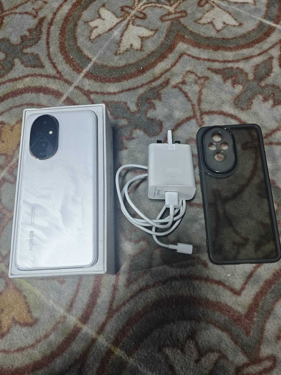 هونر 200 أخو الجديد
كامل مكمل
الذاكرة 256
الرام 12
الشاشة أمولد منحنية
للبيع بـ 325
أو للمراوس
مكاني بغداد

رقم الهاتف
***********
