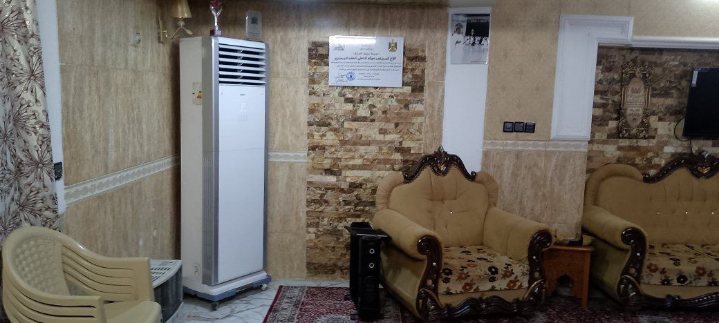 بيت لبيع مساحة ٢٠٠ متر واجهي ١٠ طابقين ونزل ٢٠ متر العنوان الامين الثانية يم الفلكة التشجيرة رقم الموبايل ***********
