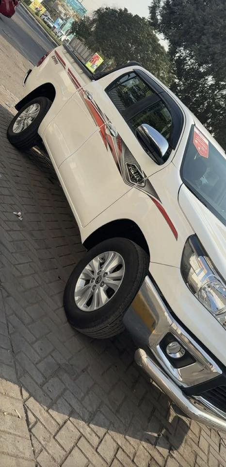 السلام عليكم هايلوكس ناصي 24 ساز كفالة عامة مطلقه رقم بغداد ماشي 31 السعر 281 ورقة وبيها مجال الشراي يتصل ***********
