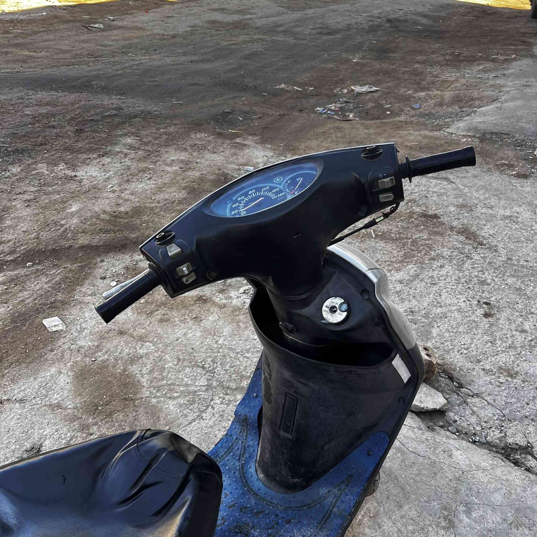 أعاده نشر بسبب الوعود الكاذبه
دراجه بريز كابريتر للبيع دراجه بيها نقص كشن مكسور من جوه وسواد مال قبغ مال هندر ب5 آلاف وباقي محرك كرهبائيات نضوح تبخير كلها اكفله الك شغاله سلف هندر بلادي كيج سرعه كيج بانزين بريك امامي بريك خلفي لايت عالي ناصي إشاره يمنه إشاره يسره بكلايت خلفي قفل جنطه كلهن شغالات مابيها ايشي 
المكان: الدوره 
السعر : 650 وبيها مجال 
الرقم ***********
