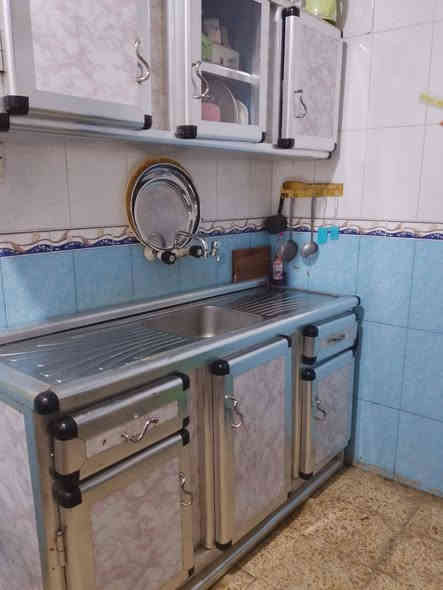 كونتر للبيع نظيف السعر ١٢٥ مكان شارع سبيس هذا رقم بي وتساب ***********
