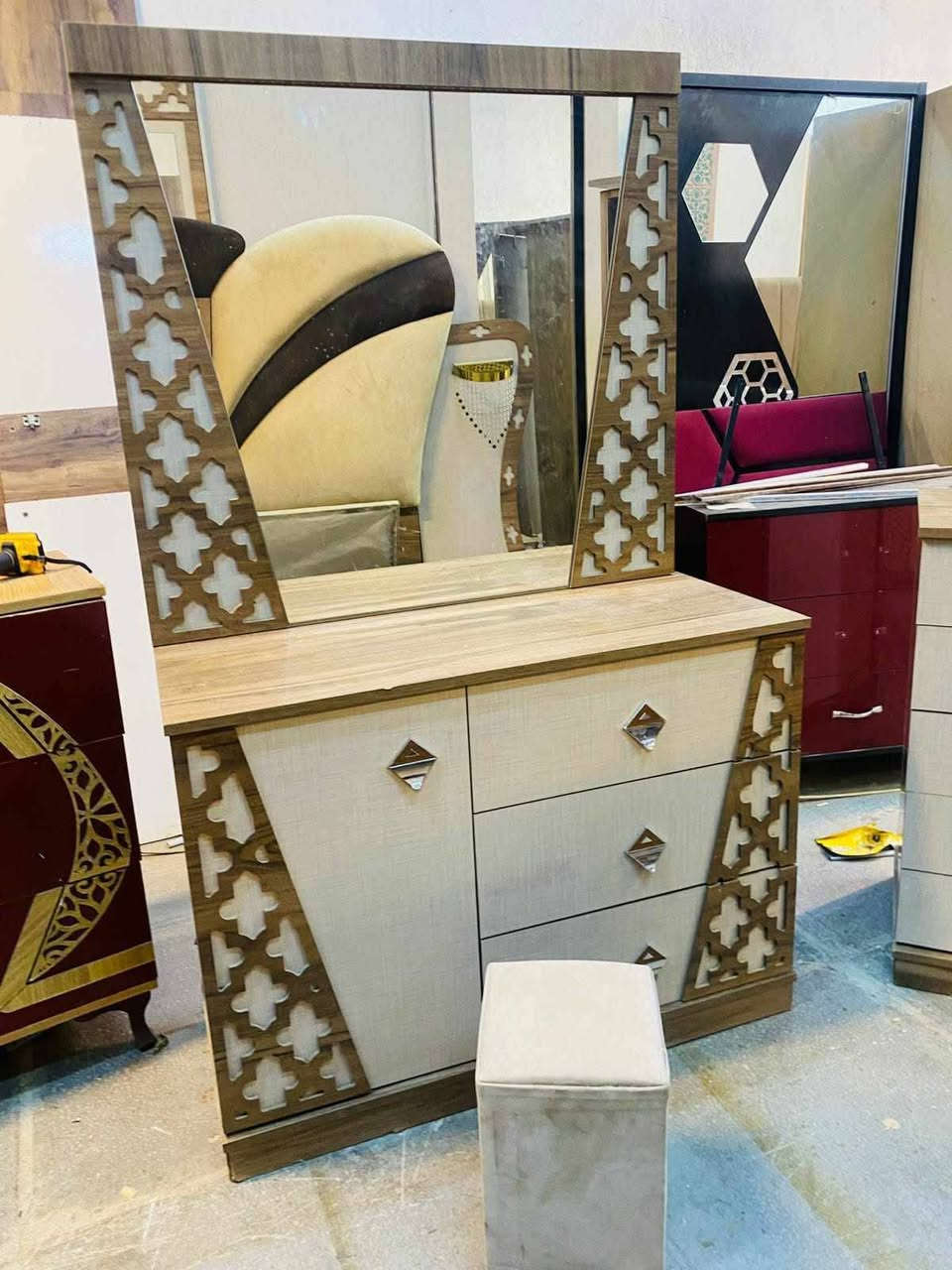 غرفة تركيا مستخدم نضيف 🤍
 ✔️تتكون من 10 قطع موديل حلو 
💰 السعر بسس 700قففل 
🚚 شد ونقل داخل بغداد مجانا
📦 توصيل لجميع المحافظات (كروة)


**إذا كنت صاحب هذا الإعلان وتريد حذفه لأي سبب، رجاءا أرسل رسالة إلى الدعم الفني**