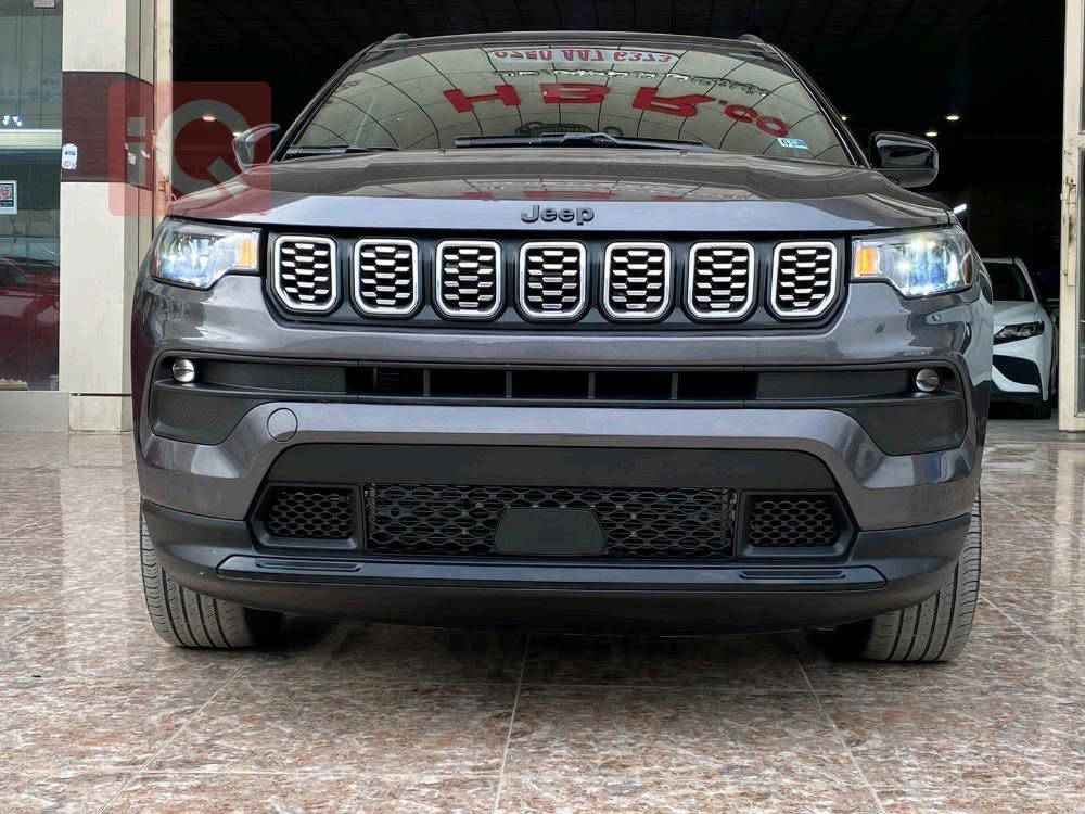 🚘 للبيع Jeep Compass 2022 وارد أمريكي 🚘

✅ موديل 2022 فئة high latitude 
✅ وارد أمريكي
✅ محرك 2.4 لتر اقتصادي وقوي المرغوب
✅ بانوراما طكتين
✅ ناقل حركة أوتوماتيك
✅ نظام دفع رباعي 4×4
✅ شاشة وسطية حديثة
✅ كاميرا خلفية
✅ Apple CarPlay و Android Auto
✅ تحكم من المقود
✅ مثبت سرعة 
✅ تكييف رائع (محدث البرمجة)
✅ إضاءة LED
✅ جنوط رياضية
✅ أنظمة أمان متعددة
🔹 السيارة بحالة جيدة جداً
🔹 وارد أمريكي
🔹 حادثها ضرر خفيف من جهة البنيد الأمامي   
       والجاملغ 
🔹 جاهزة للفحص والكشف بأي مكان
🔹 نظافة داخلية وخارجية مميزة
🔹 ماشية 60 الف كم وصدرها جاهز

للاستفسار والمعاينة:

📞 ***********
📍 الموقع: بغداد – المنصور
💰 السعر: 168
