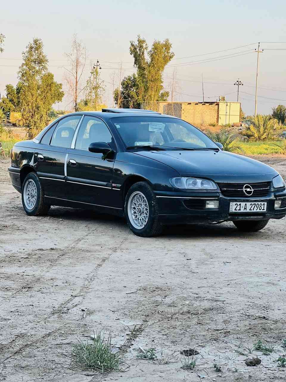 السلام عليكم 
أوپل بزون  موديل ١٩٩٥ رقم سليمانيه محرك بطه 2500 سته سلندر كيرأوتوماتيك بدون اي ضرر أو طخه أو خياس مصبوغه عام لجماليه فقط مكفوله سياره من دعاميه لدعاميه رقم وسنويه وهزه جديد بأسمنه شرط التحويل او وكاله 
التفاصيل / 
كيرو محرك شرط كفاله لاصرف لابخار 
تبريد نقص غاز وراديتر 
صدر امامي خلفي جديد 
قفل مركزي سنتر لوك ريمونت 
تخم تايرات جديد 
اي بي اس شغال 
كاعيه وكوشنات كلهه جلد 
دبل ايرباك 
جام كهرباء 
پاتري جديد 
كهربائيات كلهه شغاله بدون اي نقص 
وسياره احلى من صور هوايه 

بابل / الشوملي / قرب الخط السريع 
*********** 
تعجبك السيارة خابر وتاخذ عيوني ماتعجبك تحصل احسن منها ان شاءالله
