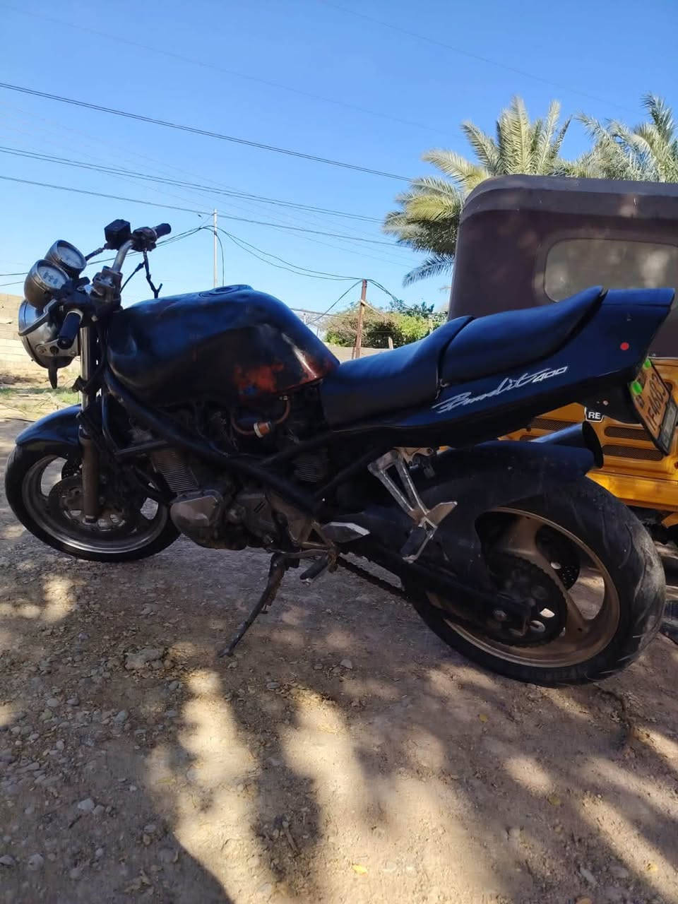 السلام عليكم دراجه بانده كرستال دراجه خير من الله العنوان بغداد بوب الشام السعر 650 الف وبيها مجال بسيط حك الجيه للاستفسار هذا رقمي ***********
