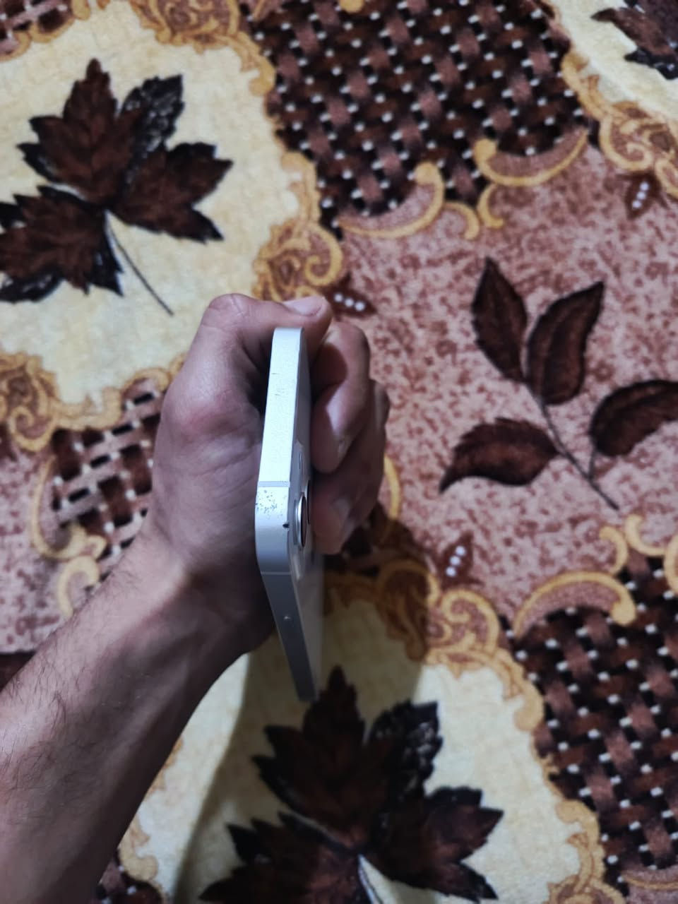 جهاز ايفون 13عادي للبيع
الجهاز وتر بروف مامبدل بيه اي شي ولا مفتوح 
بطاريه٩٠
ذاكره ١٢٨
الجهاز بيه ضربه صغيره مو واضحه فوق الكامره
السعر ٤٥٠  الجهاز لگطه بعده نضيف شرط شخط مابيه غير هاي الضربه مثل مموضحه


**إذا كنت صاحب هذا الإعلان وتريد حذفه لأي سبب، رجاءا أرسل رسالة إلى الدعم الفني**