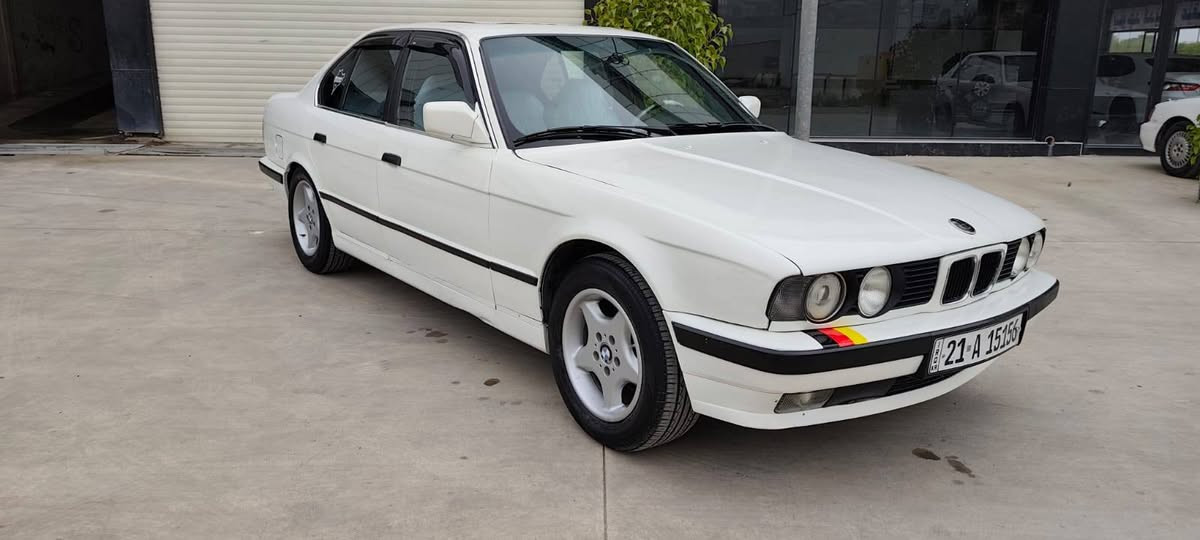 سلام عليكم للبيع بي ام حجم 520 موديل 91 محرك كبس گير عادي جامات كهربائي  سنويه جديد ل29 گير محرك بشرط حداديات جديد تخم تاير جديد كهربائيات كله يشتغل سعر 53 
عنوان كلار 
لتواصل ***********

بو فروشتن بي ام 520موديل 91 مه كينه كه بس گير عادي سه نه ويه تا 29تازه يه تاخم پيش ودواي تازه يه جوار تايه تازه كاره بايي هه موو ئيش ئه كا سلايته نر خي 53
له كه لاره

*********** أربيل, العراق
