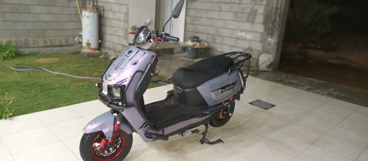 السلام عليكم موطور شحن للبيع 6بطاريات يقرن فول الموطور اي نقص مابي بس تك مرايه النظافة مثل الصوره كلشي شغال بي السعر 750 العنوان الرمادي فلكه العلم للتواصل ***********
