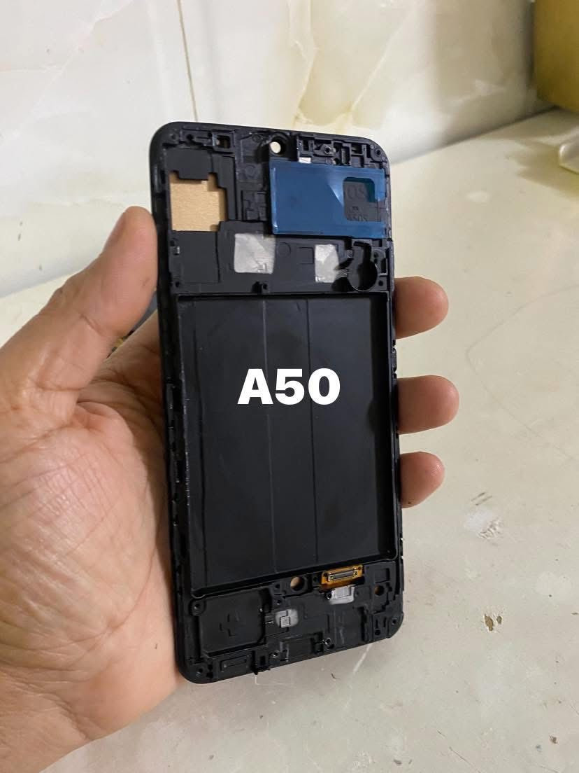 للبيع شاشات. 
ايفون ٧
ايفون ٤مدري ٥ مهم وياهن 
ريدمي اي ٩
سامسونك اي ٥٠

٤٠مع.  توصيل. 🚚


**إذا كنت صاحب هذا الإعلان وتريد حذفه لأي سبب، رجاءا أرسل رسالة إلى الدعم الفني**