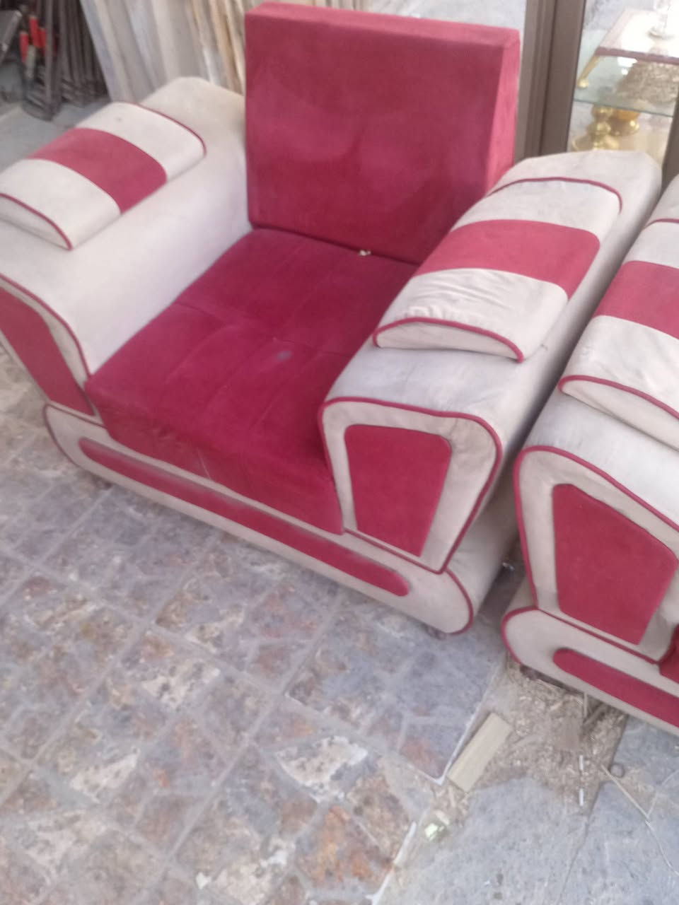 السلام عليكم
تخم ١٠ مقاعد ٥ قطع
نضيف واي ضرر مابي
مكان ديوانية ***********
السعر ١٥٠
