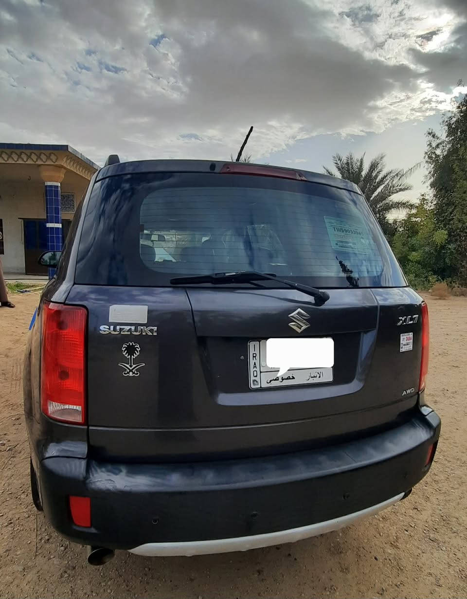 سوزوكي XL7 موديل 2008. فول مواصفات
كير محرك تبريد كهربائيات خير من الله ع وضع الشركه مملعوب بيه 
محرك 3600 
7 راكب 3 قطع تبريد  
تدفئه تبريد بالمقاعد / المقاعد جلد 
فتحه شاشه كاميرا حساسات تحكم جهتين مثبت سرعه مانع تزحلق كونترول اعطال / رقم انبار بسمي تحويل مباشر 
مكان / هيت 
السعر100  بيه مجال السوك موجود كلشي بي حتى ب40. سيارتي وعلى ايدي من 2012 
الاستفسار ***********
