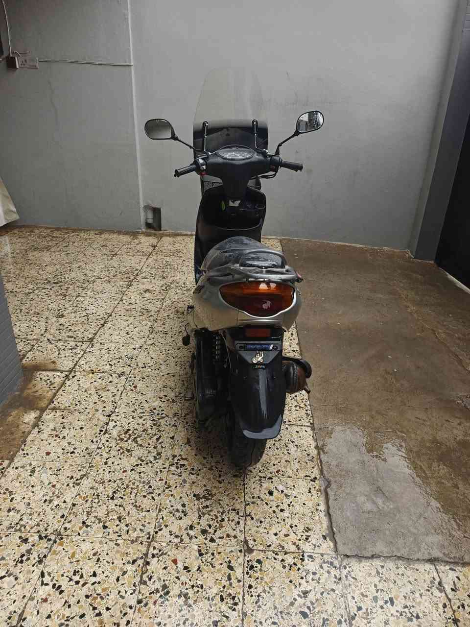 ماطور اكزز للبيع 
ما مفتوح فقط قبغ هندر 
وايرمنيه شغاله نكره سلف 
السعر 850


**إذا كنت صاحب هذا الإعلان وتريد حذفه لأي سبب، رجاءا أرسل رسالة إلى الدعم الفني**