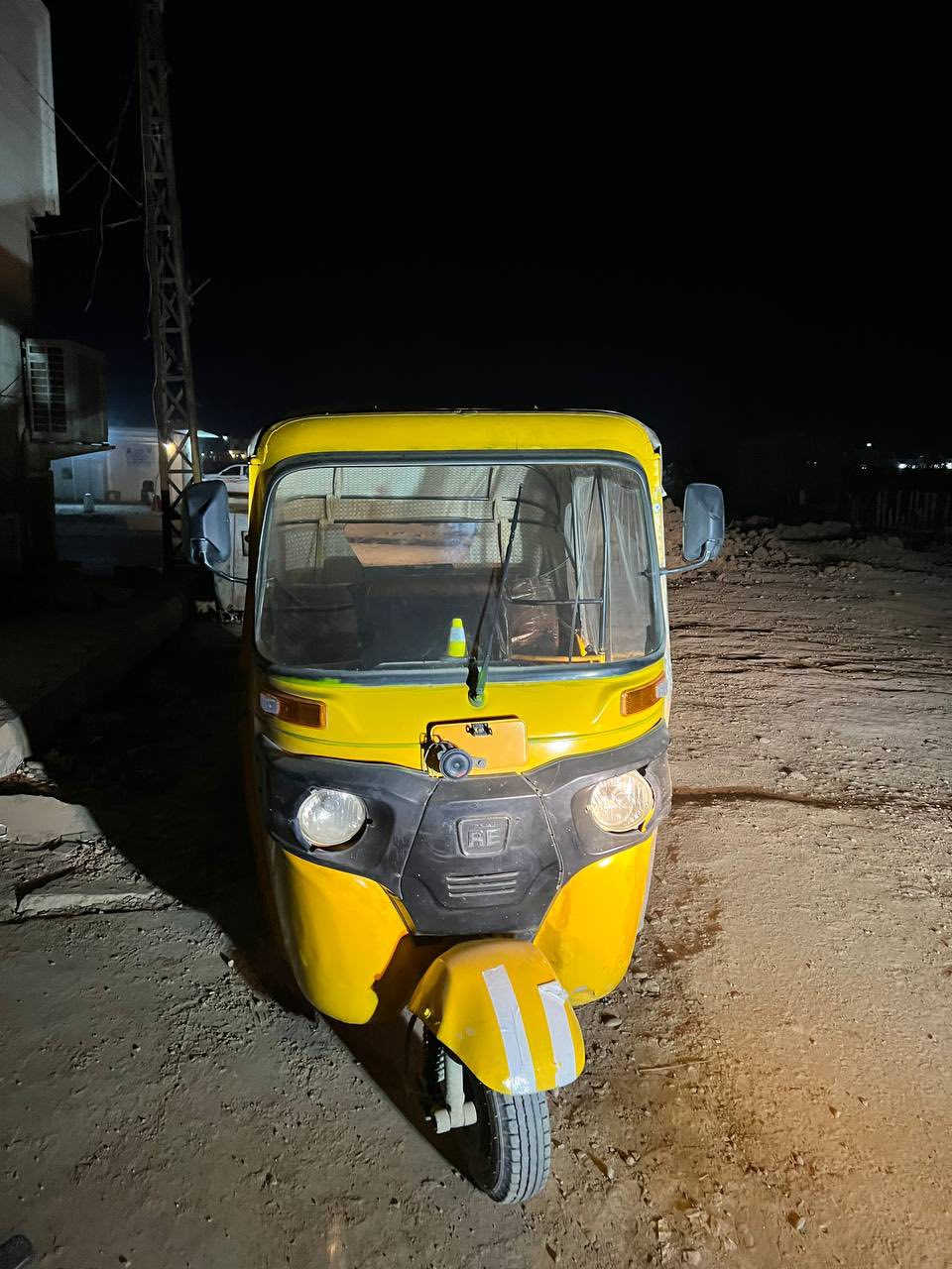 لسلام عليكم تكتك موديل 21 تكتك مكينه وكير وأكسل كله جديد باتري تكتك معمره وكامله وحلوه  تكتك يرادلهة تعمير بس كشر تكتك كامله عده الكشر واتكفل سرقه لان التكتك موجود بس نص من الرقم شاصي اني أتكفل سرقه وعشاير رقمي *********** السعر 4ملايين وبيهة مجال
