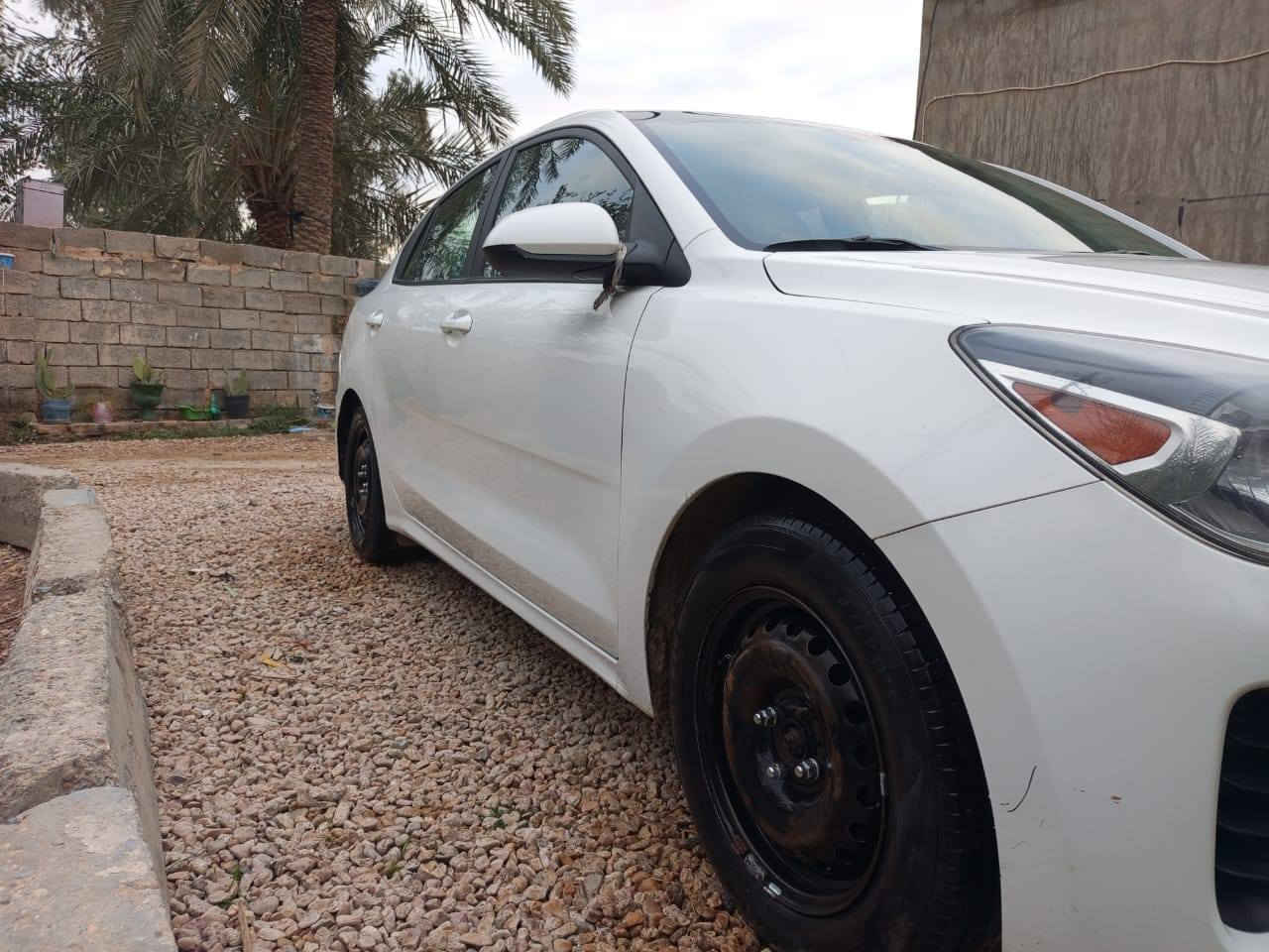 السلام عليكم للبيع ريو مديل 20 وارد امريكي نص فول السياره جاهز من كلشي مال جناي ماشيه 90 ميل حداديه تبريد محرك كله جديد مكفول السياره مكفوله ماعدا حادث امريكى موجود بصور رقم نجف بسمي دولي السعر 113 وبيه مجال 
***********
النجف
