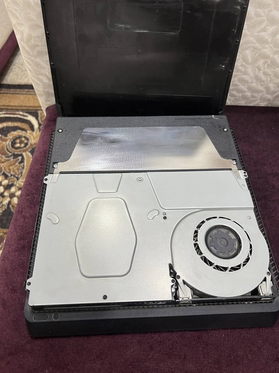 السلام عليكم من رخصة الادمن
بلي فور سلم ذاكرة 500  نضافة الجهاز 95 ‎  %‎الجهاز لوك استيكر شرط ونضام الجهاز 9 المستقر بدون فلاش  يجي ويا2جوستك وويا واير كهرب وواير HDMI وبي حاليا 10 العاب 
يرهم مرواسة وبيع مرواسة ويا سيريس sومرواسة ويا بلي 5 
للتواصل خاص او عل الرقم ***********
