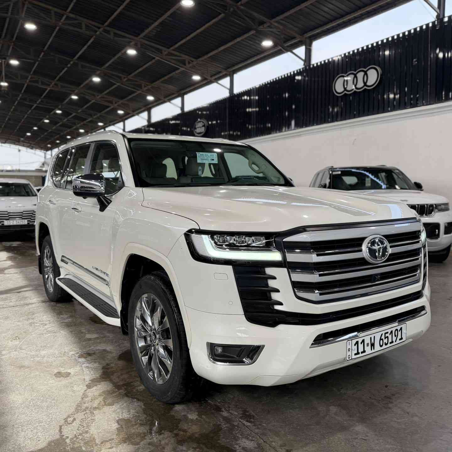 � تويوتا لاندكروزر VX 2023 – Twin Turbo | وكالة SAS
💥 محرك توربو مزدوج قوي – أداء جبار وثبات عالي
🧾 ماشية فقط 24,000 كم – نظيفة ومكفولة كفالة عامة
🔸 أربع كاميرات 360° | شاشات خلفية | ثلاجة | فتحة سقف
🔰 فئة VX = رفاهية × اعتماد × مواصفات كاملة

📍 متوفرة حالياً لدى شركة علي الشيباني لتجارة السيارات
📞 *********** -***********
📍 بغداد – الكاظمية – جكوك قرب مرور الكاظمية

🚨 اللاند اللي يجمع بين الفخامة والقوة… موجود الآن وجاهز للتمليك!
