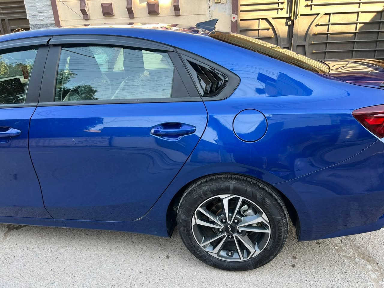 سلام عليكم ‏
كيا فورتي 2024 وارد امريكي 🇺🇸ضرر سطحي واظح البنيد مبدل اصلي + لايت اصلي +بدون ايرباك
((ماشية 10 الف ميل فقط))
رقم بغداد
 
محرك 2000 Doch دوش
رادار امامي 
تحديد مسار/ سياقه ذاتيه 
اوتو بريك /توقف ذاتي عند الاقتراب ⛔️
كامره دوراه 📷
شاشه كبيره تدعم 📲Android Auto/car play
خرائط Gps 📌
فول تحكمات ستيرن 
3 انظمة قياده Sport/Normal/Smart
كروز مثبت سرعه 
ويل كب كروم 
حساس اطارات 
شاشة ظبط واعطال بل دشبول 
منافذ Usp/ Aux/ 12V
4 دسك/ مانع انزلاق/Abs
السياره  بدون اي نقص للبيع رايدها (162) بغداد الدورة قرب بلاط الشهداء 
***********
