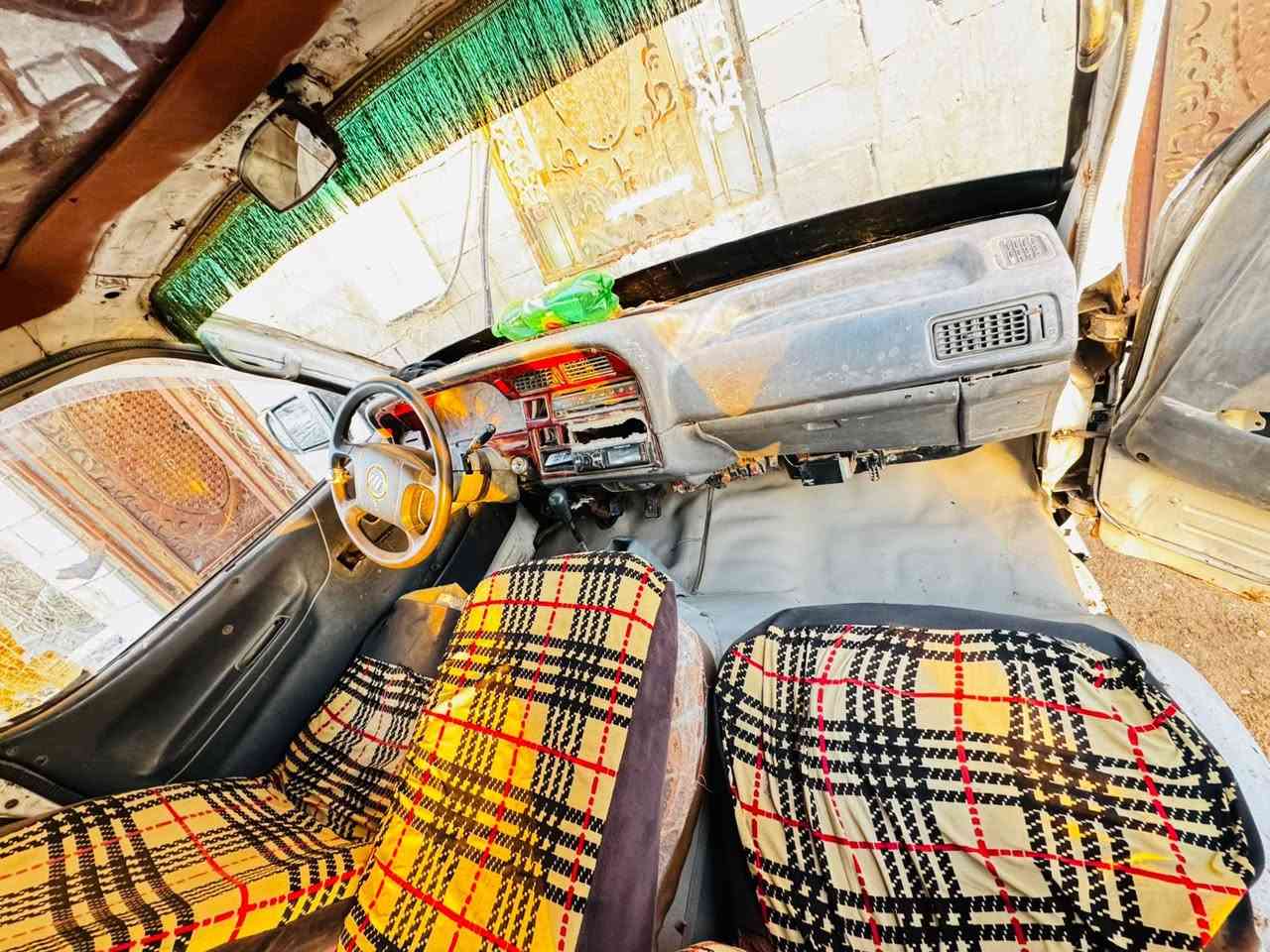 سلام عليكم سياره فتون البيع موديل 2009 سياره جاهزه مكينه ونجي كير اكسن خير من الله حداده حلوه سياره سعرها 17وبيه مجال حك الجيه عنوان سياره البصره شط العرب رقم الهاتف ***********
