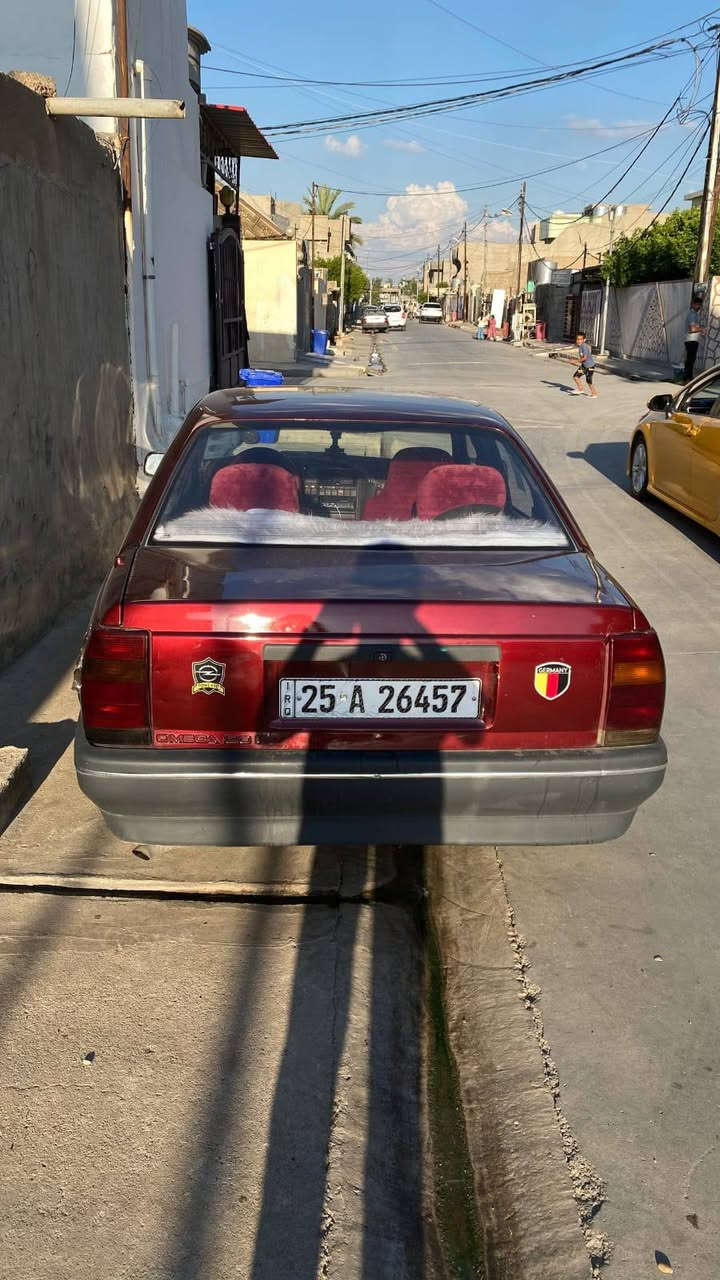 اوبل اوميكا 
محرك2.0
موديل1989
سنويه لل2031
بطاقه بانزين 
غرامات صفر 
شرط البخار والتنقيص 
سياره ما بيه اي نقص 
شرط التحويل والوكاله 
السعر28 وبي مجال قليل 
للأستفسار ***********
ما متواجد بل فيس
