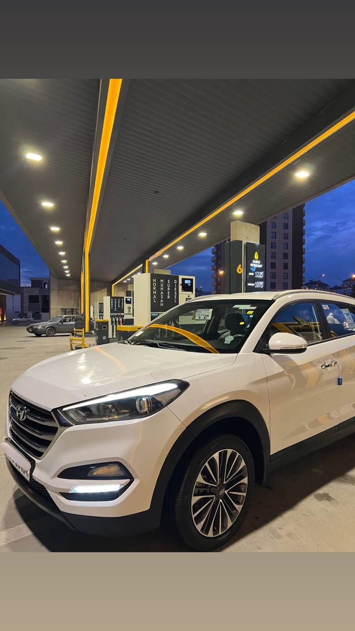‏Hyundai tucson 2018 
 🔹خليجى 📦
🔹مواصفات کۆری (ڤۆلیۆم سەر سوکان ، دەسک ستیل ، ئاوێنە ئیشارەت ، کامێرا حاسە ، کامێرا …….
🔹بێ بۆیاخ بێ سارد  
🔹گير و مه كينه ى نه كراوه ته وه به شه رت 
🔹سه نه وى و ره قه مى تازه يه 
🔹سعرى 186$ معامه له 
🔹ژ.م *********** السليمانية, العراق
