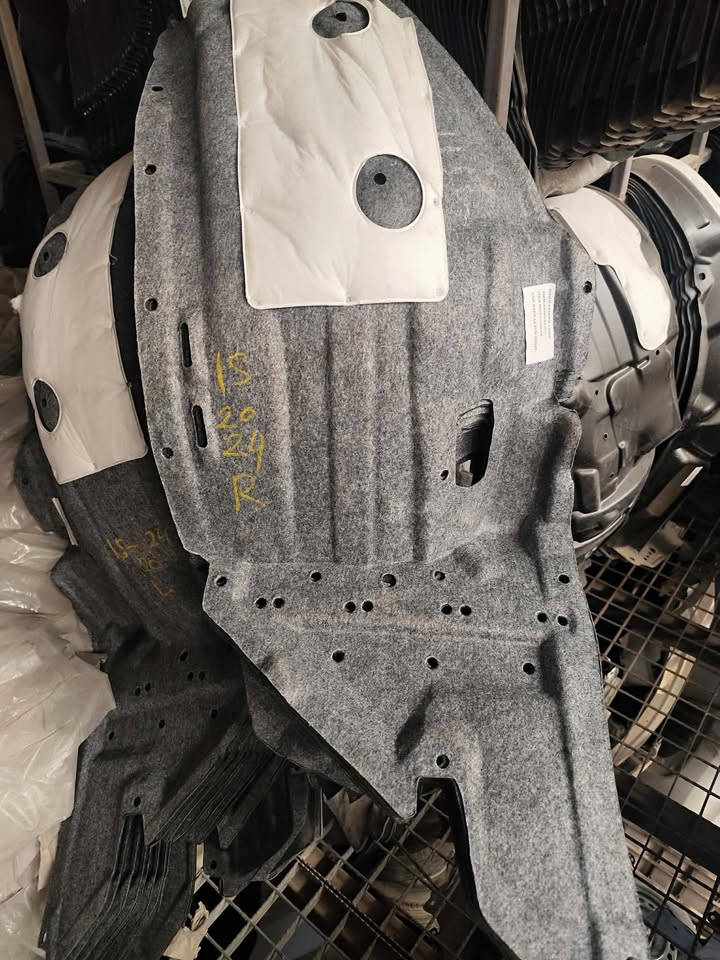 #متوفر
#بطانة جاملغ امامي #لكزس ES RX NX UX
العنوان: بغداد العلاوي شارع 6
التواصل واتساب بصمة لو رسالة  0790 618 2817

#العربي #ادوات_احتياطية #بطاين #جاملغ #امامي #لكزز #LEXUS
