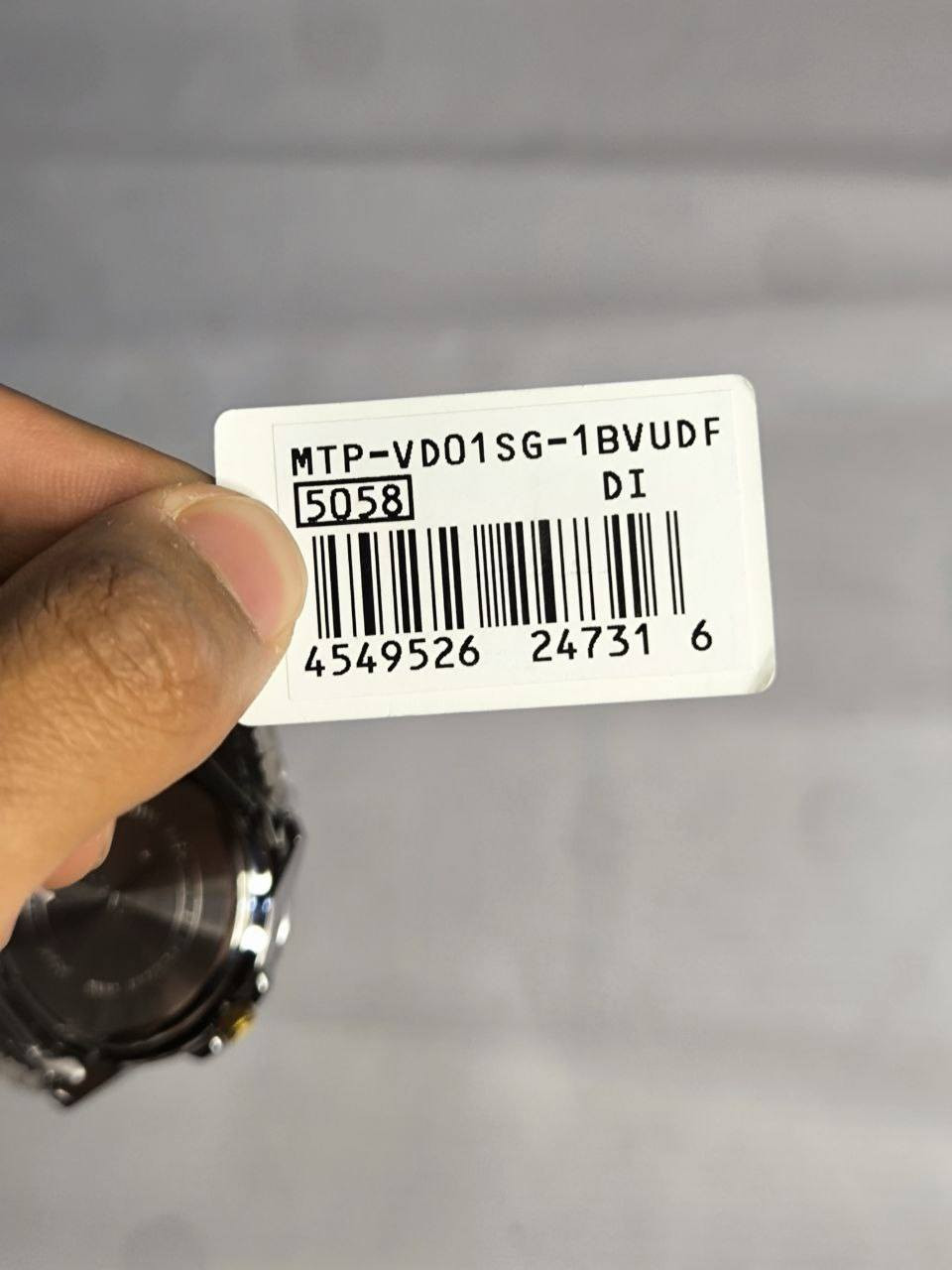 كاسيو Casio اصلي وكالة

تحفة فنية
مكينة كوارتز ياباني 
ميناء اسود فخم مميزة مزودة بمنفذ تاريخ 
اميال لامينوس 
زجاج سافاير ضد الخدش 
 مقاومة ماء حتى 50 متر
سير ستانلس ستيل عالي الجودة (Two colors)
القطعة مختمة بالكامل
🔴ضمان سنة وكالة

⚠️ملاحظة متوفر قطعة واحدة فقط 

السعر :- 99 الف ع اول تم 
السعر غير قابل للتفاوض 
للحجز والاستفسار يرجى مراسلة الصفحه


**إذا كنت صاحب هذا الإعلان وتريد حذفه لأي سبب، رجاءا أرسل رسالة إلى الدعم الفني**