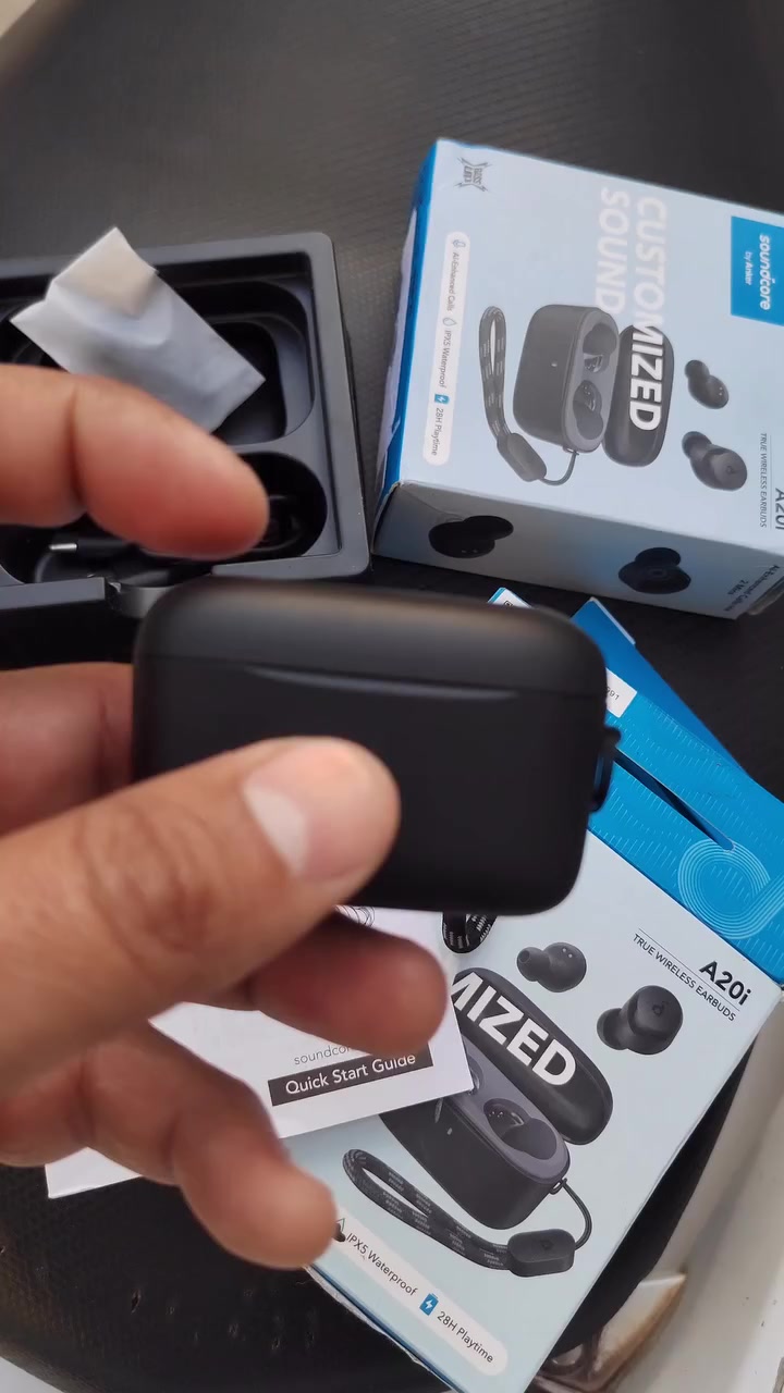 👇 👈 ١٥ ألف 👍🤗
سماعة أذن لاسلكية طراز Soundcore A20i من شركة أنكر (Anker). 
تتميز ببطارية توفر وقت تشغيل يصل إلى 28 ساعة مع علبة الشحن.
تدعم تقنية بلوتوث 5.3 لاتصال مستقر وسريع.
مقاومة للماء بمعيار IPX5، مما يجعلها مناسبة للاستخدام أثناء التمارين.
تتضمن ميكروفونات محسّنة بتقنية الذكاء الاصطناعي لإجراء مكالمات واضحة.
يتوفر منهن سماعتين سعر السماعة الوحدة (١٥ ألف) ويوجد توصيل لجميع محافظاتنا العزيزة.


**إذا كنت صاحب هذا الإعلان وتريد حذفه لأي سبب، رجاءا أرسل رسالة إلى الدعم الفني**