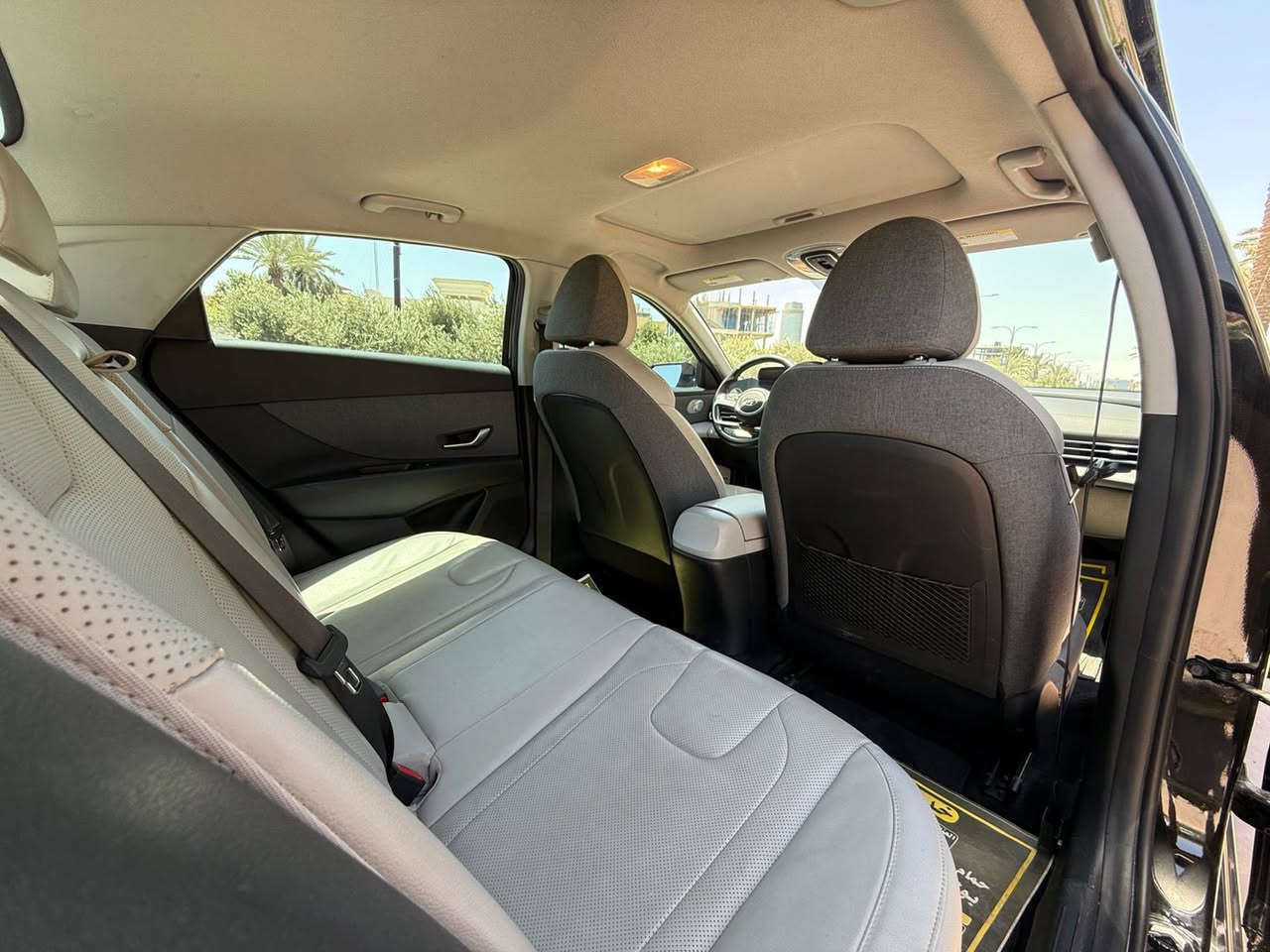 هيونداي إلنترا 2023 هايبرد ليمتد – وارد أمريكي
Hyundai Elantra Hybrid 2023 Limited

-الممشى : 45.000 mile 
-الضرر : تبديل دعامية بلادية فقط بدون اي تعديل 
صورة الحادث مرفقة

-المواصفات الكاملة:
• دواخل لونين 
 • شاشة كبيرة
• كشنات جلد لونين
 • كشنات كهرباء
 • كشنات تدفئة وتبريد
 • ويل كب
 • شحن وايرليس
 • صندوق كهرباء
 • لايتات زينون ٣ عدسات بلادي
 • بكلايت LED متصل
 • حساسات أمامي وخلفي
 • لَدّات دشبول بلادي اكثر من 70 لون
 • سستم سماعات Bose
 • تشغيل عن بعد
 • رادار أمامي وخلفي
 • إشارة ترحيب
 • بصمة أبواب وبصمة تشغيل
 • مانع انزلاق
 • 3 أنظمة قيادة
 • سايد بريك كهربائي
 • شاشة متصلة
 • تثبيت مسار
 • تبريد بيانو
 • خزن كشن
 ***********
