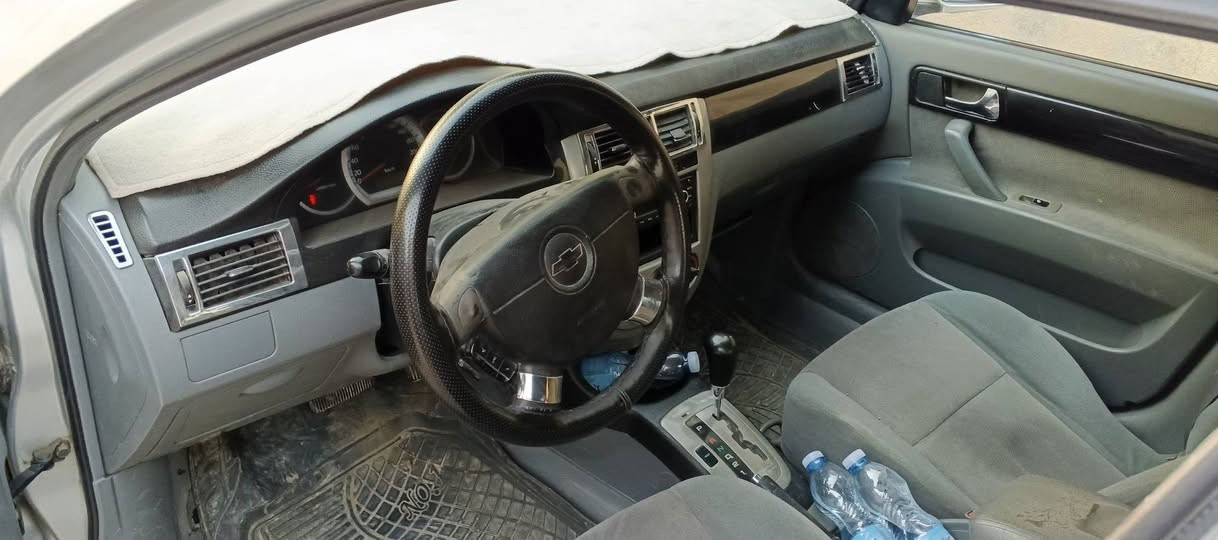 للبيع اوبترا موديل 2007 رقم جديد السياره جاهزه كير محرك حداديه تخم تاير تبريد نضيفه السيارة بالعافيه ع الياخذها بسمنه السيارة شرط التحويل مكاني كربلاء السعر 67 بيها مجال ***********
