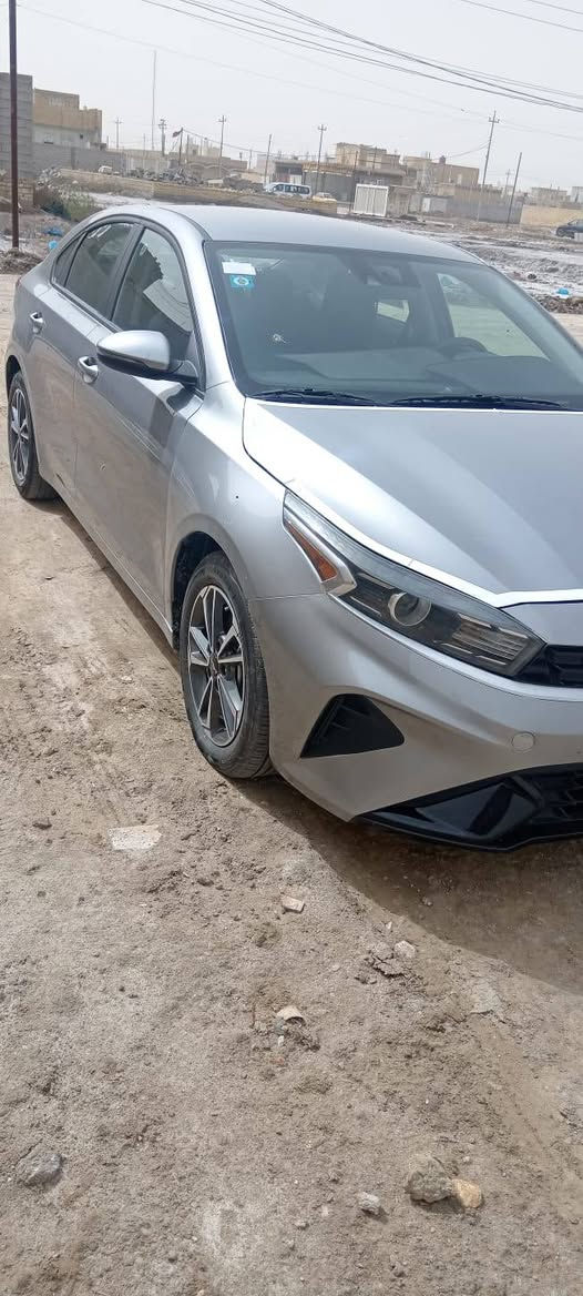 فورتي موديل 2024 داخله معوقين مرقم ذي قار ماشيه 20 مكينه 2000 نص مواصفات وارد امريكي جاملغ وبنيد سياره جديده مامتعوبه جاهزه تبريد حداديه جديده  السعر 140وبيها مجال مكانها ناصريه للاستفسار ***********
