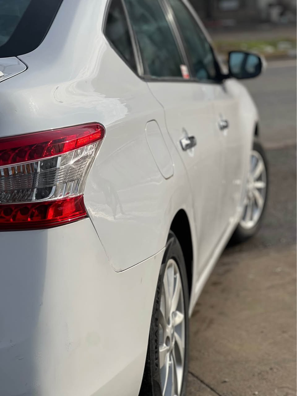 بسمیلا بەناویخوا  
ئەم سێنترایەمان هەیە بۆ فرۆشتن هەمو گیانی بەشەرت
سەیارەکە هی مەعرەز نیە 
گێڕومەکینەی بەشەرت 
مەکینە گەورەیە 
بەسمەیە 
دودەرگای بەسمەیە 
چوار تایەی لۆکی لەژێرە 
بۆ یاخی پێ وەنیە بەس یەکتۆز ساردی دەرگای دوای سایەقی هەیە  یەک شوختی دەرگایسەکنو دوای سەکنی هەیە
ژمارە تەلە فون *********** السليمانية, العراق
