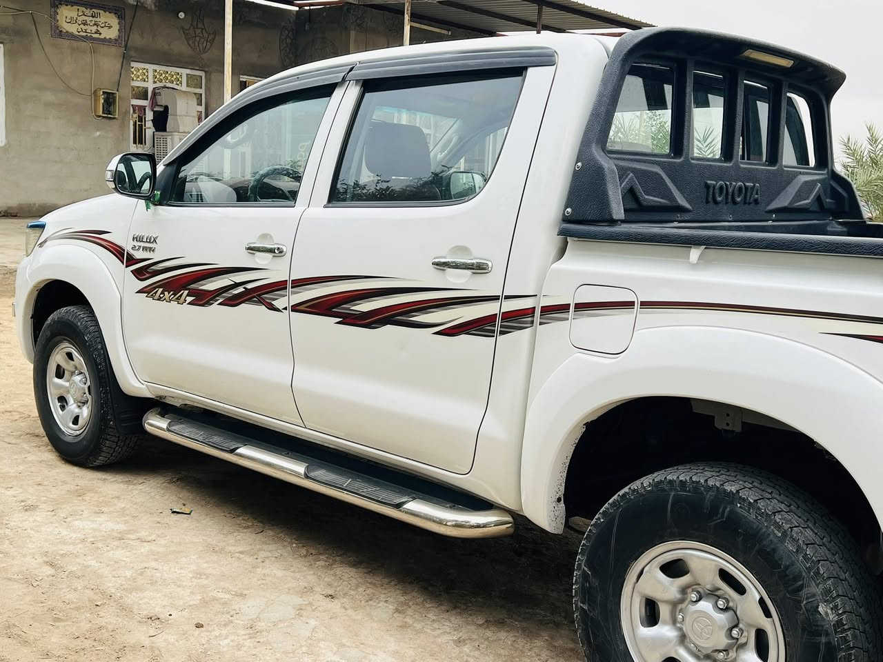 السلام عليكم 
للبيع تيوتا هايلوكس فور ويل ٢٠١٤ كير عادي السياره ع وضع الشركه  استخدام شخصي ماشيه ١٧٠ رقم اربيل سنويه ل ٢٨ السونار مرفق مع الصور مكان واسط الزبيديه السعر ٢٠٥غير متواجد ع نت ***********
