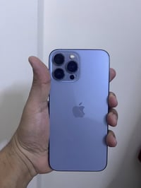 13 برو ماكس ذاكره 256 مع كامل الماحقات نظافته 100‎%‎  بطاريه 79 بس متص...