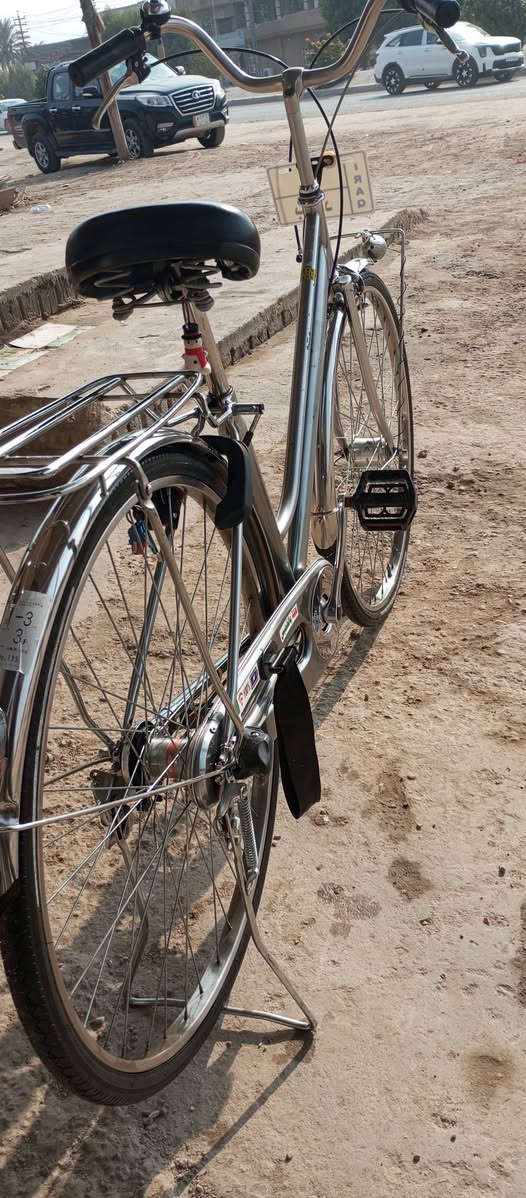 سلام عليكم باسكل لبيع يباني موديل 19 لون فضي نضيف جدا كير 3 نمر حجم 27 مكان بابل مركز مدينه قرب دائر المرور السعر خاص او رقم هاتف ***********
