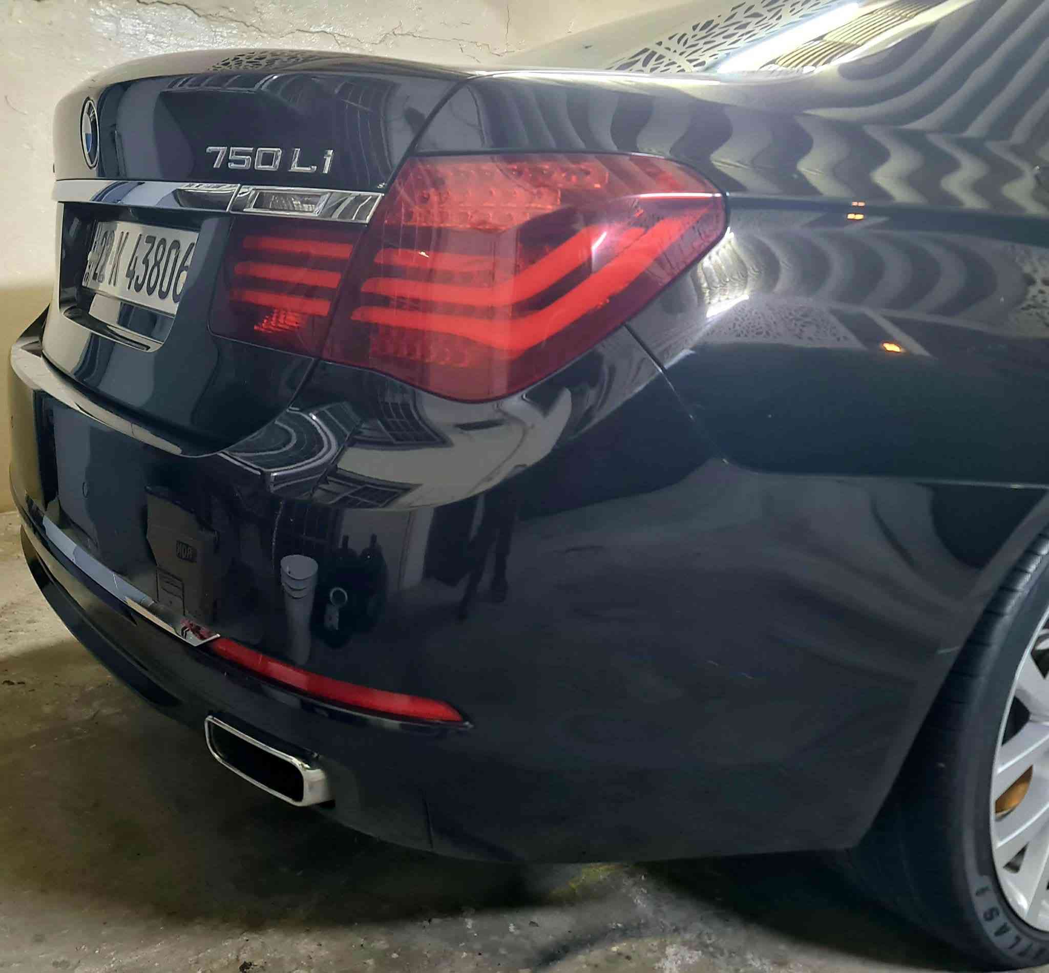 شباب صلوا على محمد وال محمد بيع او مراوس نزل شنو عندك.
حجم 750 

فول واحد ع واحد اعله موصفات 

موديل 2014 

مكاني بغداد 

*********** بي واتس
