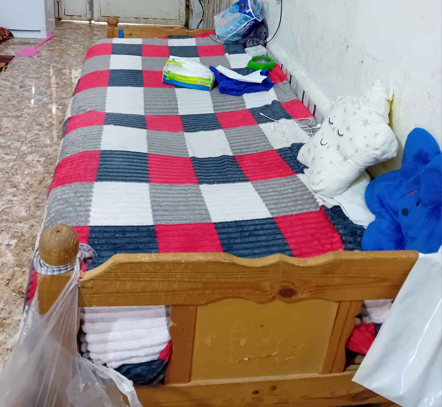 السلام عليكم 
للبيع مستخدم
يتوفر كنتور 6 أبواب + جربايه نفر


**إذا كنت صاحب هذا الإعلان وتريد حذفه لأي سبب، رجاءا أرسل رسالة إلى الدعم الفني**