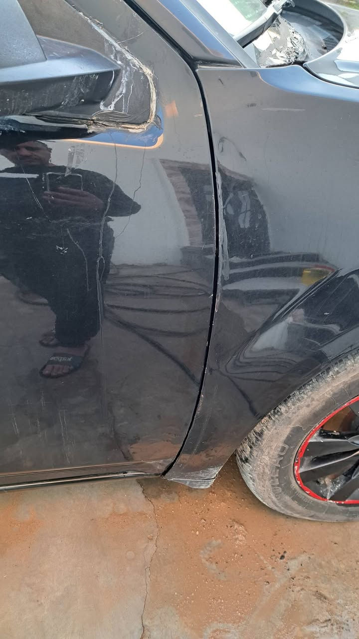 السلام عليكم دوج افنجر ٢٠١٣ محرك ٣٦٠٠ ايربكات سليمة شريط ستيرن بي كطع سيارة باسمي سنوية منتهية . حماوة طبيعية نهائيا ما تصعد لا صيف ولا تبريد ثابتة ع الطبيعي.تخم تاير جديد .بيهة منظومة غاز بس شايلهة بقت بس الخزان  .قبل كم يوم اختلف سنتر واكامت تخربط السعر ٧٣ ورقة .مكان السيارة الانبار .حادثهة جاملغ عكس السائق وبلعراق طختين باب خلف السائق مؤشرة بصور هاتف ***********
