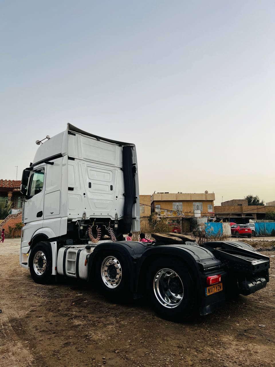 سلام عليكم اكتروس وحش موديل 2017 حجم 2551 قماره عاليه  فول  عده الرتايدر دخول جديد طربيل سنكل امامي بريطاني ***********
***********
