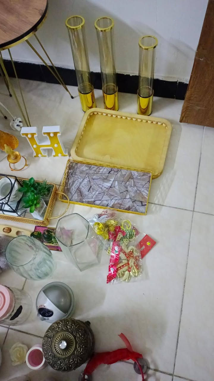 مرحبا مكلف بلنشر غراض بيت للبيع تصفيه بس نضيفات مكانهن قرب جسر البنوك ***********
