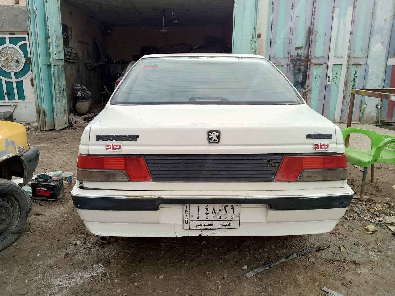 السلام عليكم اخوان عندي سياره بيجو مكينه وكير ياباني كورلاء وسنويه مجدد 2029 رايده 18,وبيه مجال ***********
