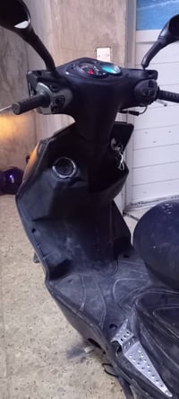 دراجة سكنس فحل نوزل كوري للبيع كاملة مكملة بس طوافه تخربط مامتعوبه مال...