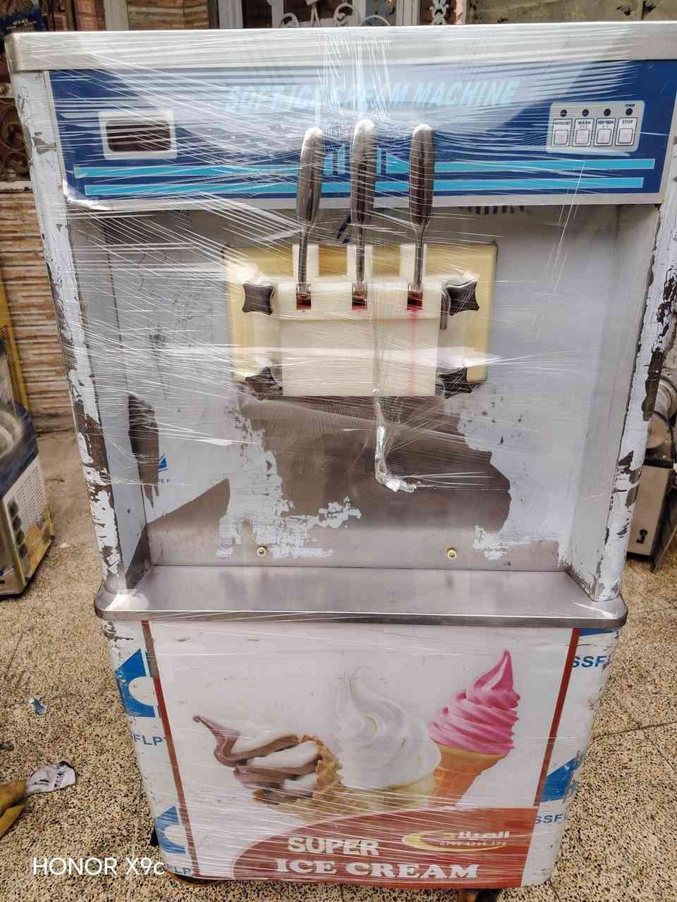 سلام عليكم مكاين سوفتات ميلاد عداد ٢ سوبر حجم كبير مستخدمات قليل مكان بغداد ***********
