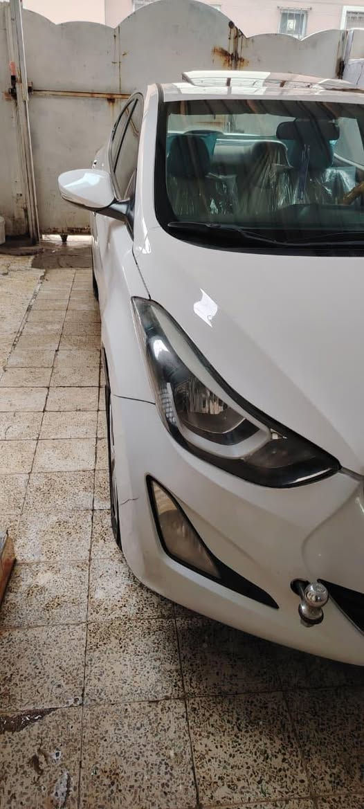 السلام عليكم

 ￼انترا موديل 2015رقم بغداد دولي 
. ماشيه ١٢٨حقيقي.  
سياره كفاله  عامه   
السياره.  فول موصفات ماعده البصمه فقط.   
مري شفط تحكم حساسات كامره شاشه كبيره تبريد قطعتين.    مكيه 1800.   تبريد كير مكينه تخم تاير.  حداديه خير م̷ـــِْن •اللّـہ̣̥ نضيفه جدااا.   السعر. ١٣٥  

تفاصيل اكثر عل الرقم.***********.   

مكان السياره واسط الكوت.
