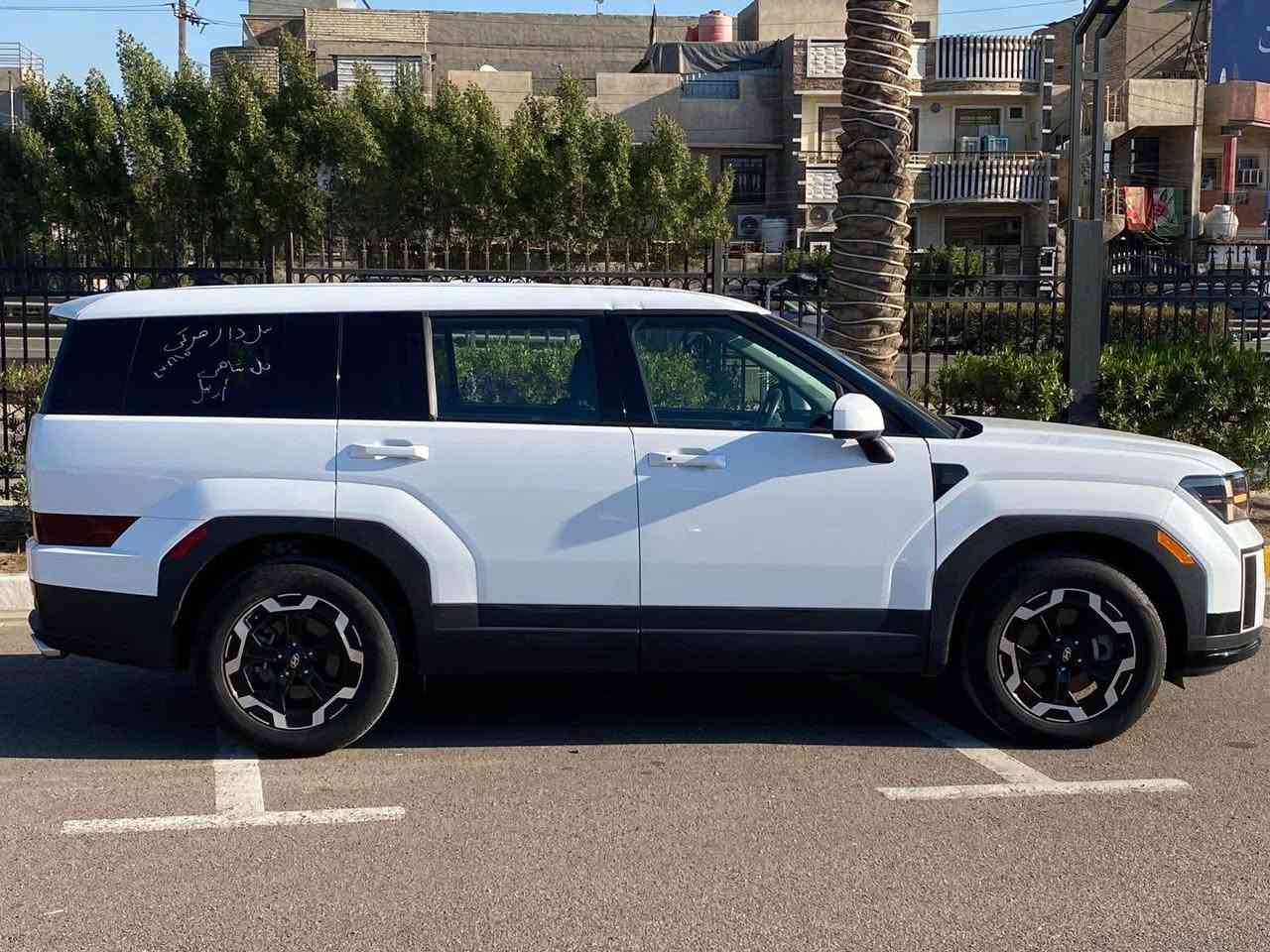 السلام عليكم ( للبيع فقط ***********)
هونداي سنتافي موديل 2024 الشكل الجديد 
7 راكب محرك 2500 توربو لون ابيض🍎
دخول جديد قبل كم يوم رقمتها اربيل
حادثها موضح بالصور قليل من جاملغ وشويه بالبنيد ومصلحهن على كدهن   والايرباكات كلها سليمه 
ليبل واحد كل اجزاء السياره بدون تبديل
♦️بصمة تشغيل + بصمة ابواب + صندوق كهرباء 
♦️شاشه ايباد متصله + دشبول الكتروني متغير الالوان
♦️7 راكب
♦️تبريد مركزي 3 قطع 
♦️حساسات اماميه وحساسات خلفيه
♦️  سونار خلفي
♦️كشنات مخمل + ويل 19بلادي 
♦️4 انظمة قياده + قياده اليه 
♦️اضويه ليد + ليد نهاري 
♦️الدشبول كله لمس + قاصه سريه
♦️كامره خلفيه + رادار 360 درجه 
♦️شفتات سرعه + تحديد مسار 
♦️رادار امامي وجانبي وخلفي
♦️ماشيه 16  فقط بعدها على مشي امريكا
♦️لغد وشاصي ودواخل كله على وضع الشركه وحتى راديتراتها بلاديه 
♦️السياره جاهزه من جميع النواحي  
♦️كير ومكينه وصدر وتبريد بوضع الوكاله
♦️السعر 223 وبيها مجال بسيط للطيبين
♦️سنويتها الى سنة 2031 وتحويل او وكاله باللي يعجبك
♦️مكاني بغداد الغزاليه شارع مدير الامن 
المنصور الداودي الرمادي, الأنبار
