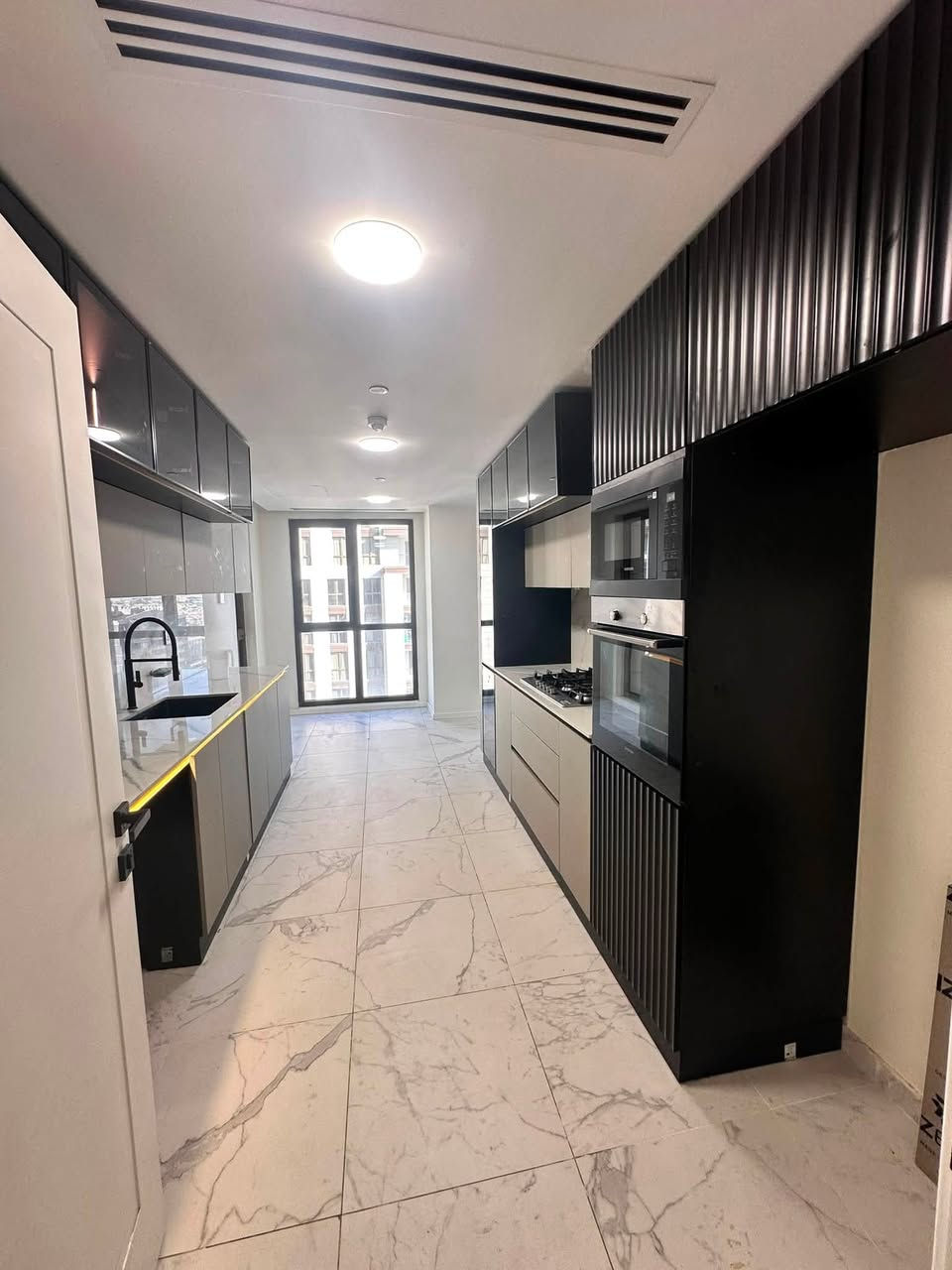 Boulevard 3+1 three bedroom for rent 1200$ 
Apartment 225 meter WhatsApp +9647502002001 

شقة ثلاث غرف نوم للإيجار في بوليفارد، بسعر 1200 دولار. مساحة الشقة 225 متر مربع. للتواصل عبر واتساب: ***********

بۆلیڤار سێ ژووری نوستن بۆ کرێ 1200$ 
شوقە ٢٢٥ مەتری واتسئەپ ***********
